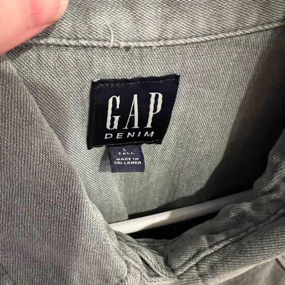 NWOT green Gap denim shirt, size large tall - Picture 3 of 5